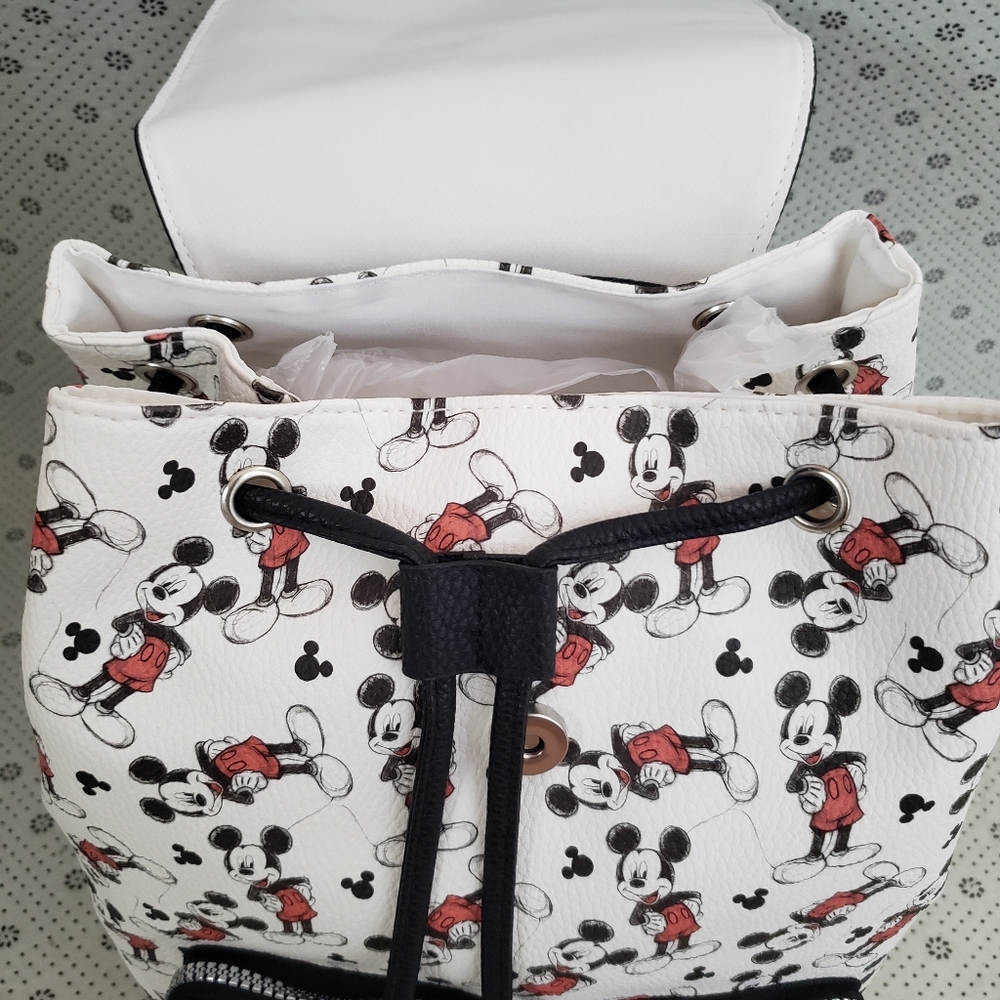 ๐ Disney Mickey Mouse Sketch Drawstring Backpack - Picture 4 of 6